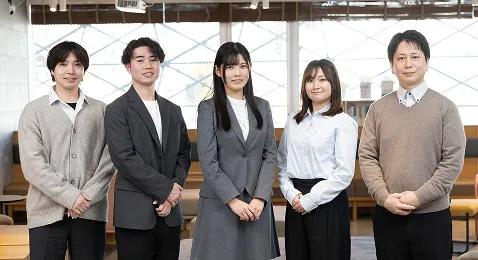 社員の集合写真