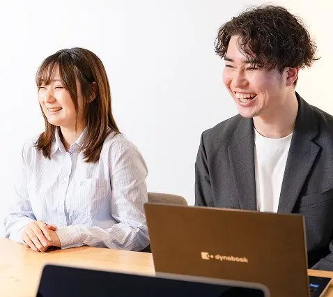 打ち合わせをしている様子